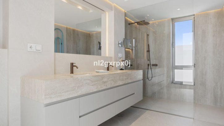 Villas de 3 dormitorios en venta en Marbella – R5249758 en 