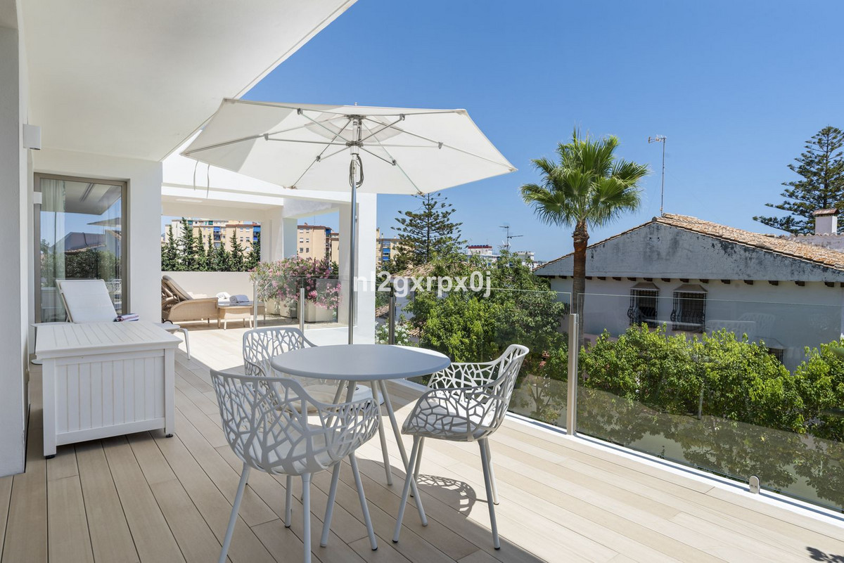Villas de 3 dormitorios en venta en Marbella – R5249758 Villas de 3 dormitorios en venta en Marbella – R5249758