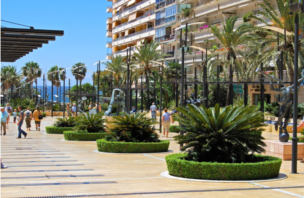 Apartamentos de 4 dormitorios en venta en Marbella – R5039482