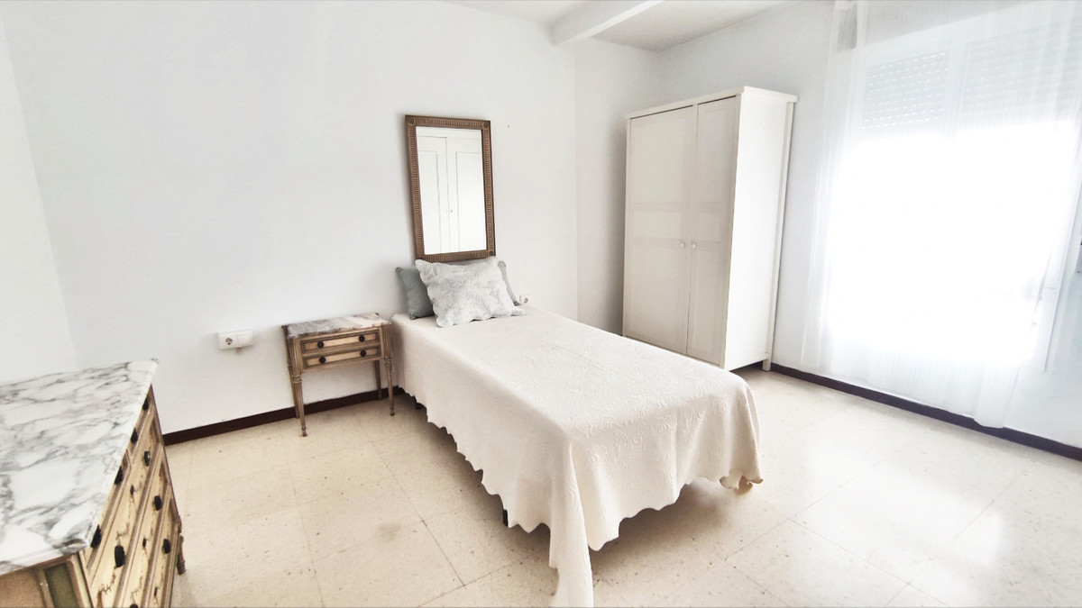 Apartamentos de 4 dormitorios en venta en Marbella – R5039482