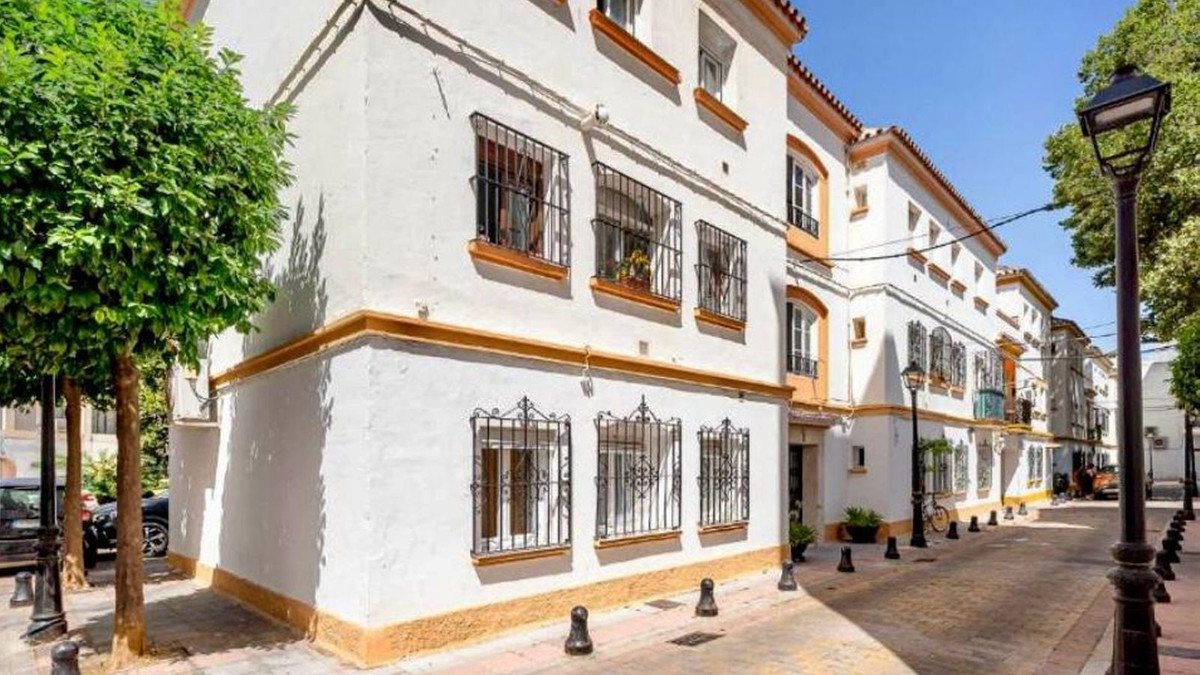 Apartamentos de 3 dormitorios en venta en Marbella – R5272876
