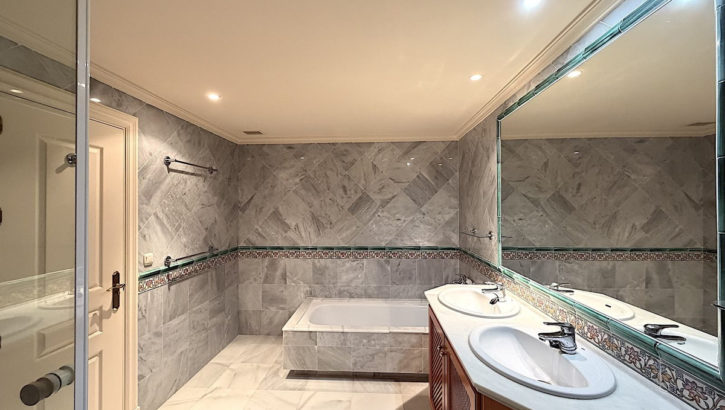 Apartamentos de 2 dormitorios en venta en Monte Halcones – R5161270 en 