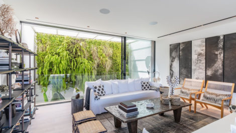 Villas de 6 dormitorios en venta en La Mairena – R5227777