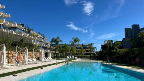 Apartamentos de 3 dormitorios en venta en Selwo – R5263948