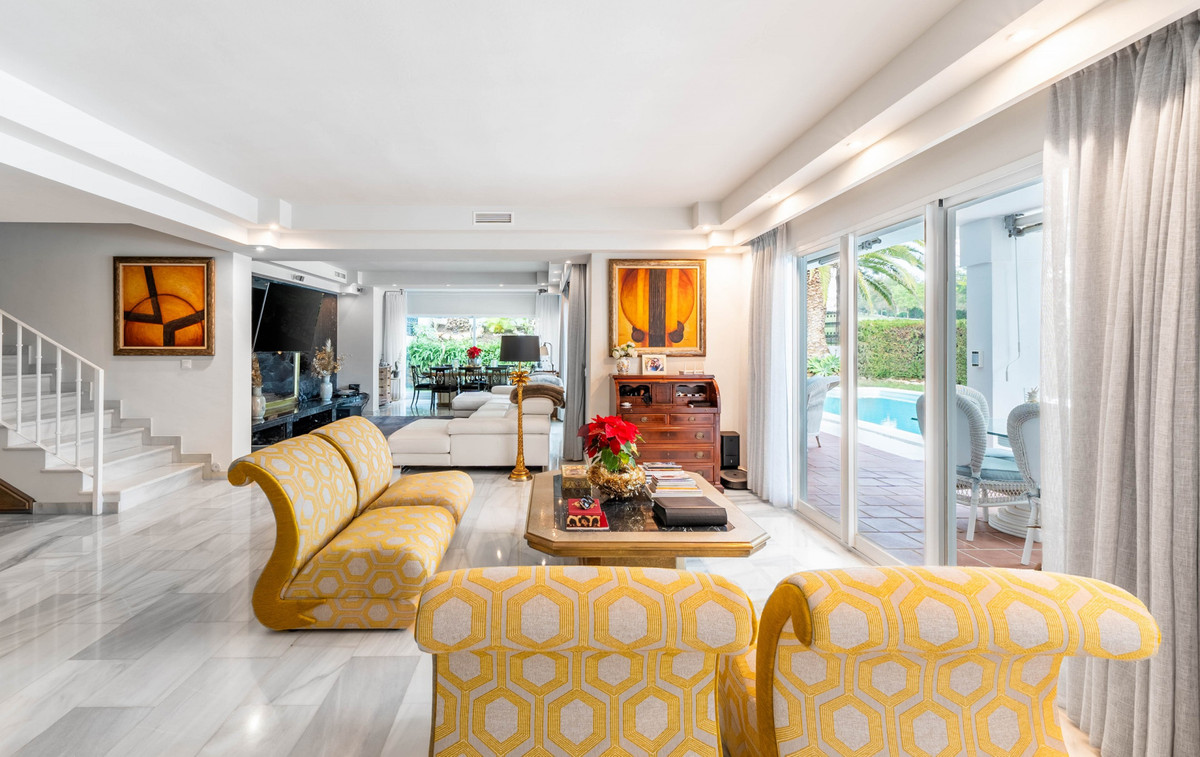 Pareados de 2 dormitorios en venta en La Quinta – R5169370