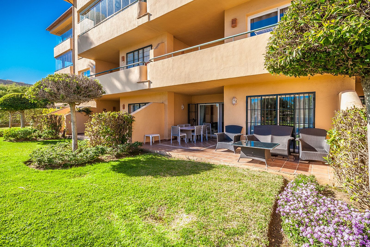 2 bedroom Apartments for sale in Elviria – R5308675 2 bedroom Apartments for sale in Elviria – R5308675