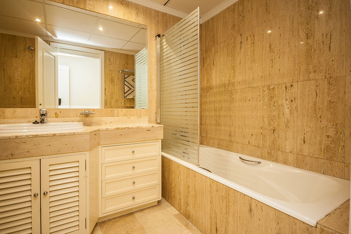 2 bedroom Apartments for sale in Elviria – R5308675 2 bedroom Apartments for sale in Elviria – R5308675