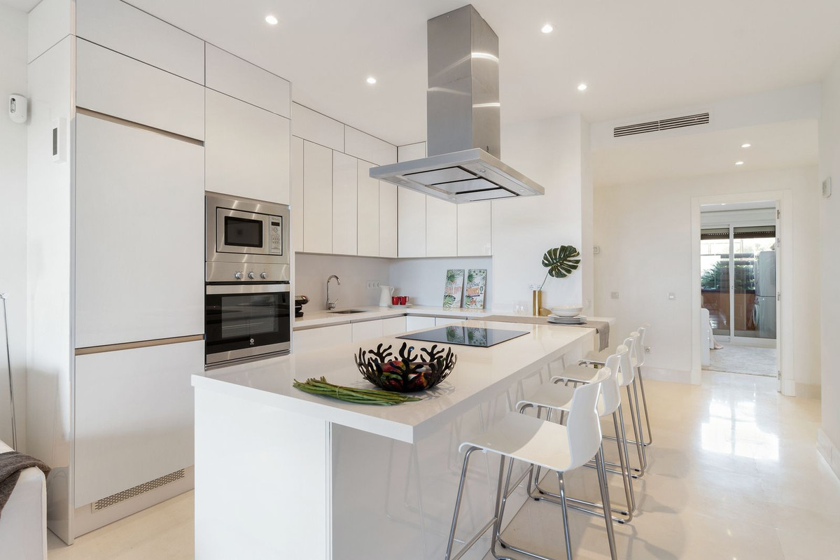 2 bedroom Apartments for sale in Los Flamingos – R5250460