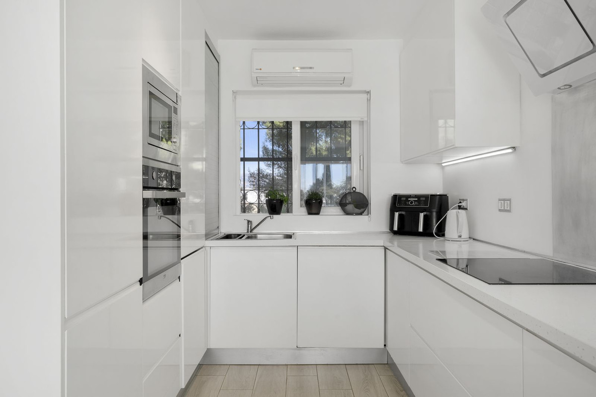 2 bedroom Apartments for sale in Miraflores – R5261125