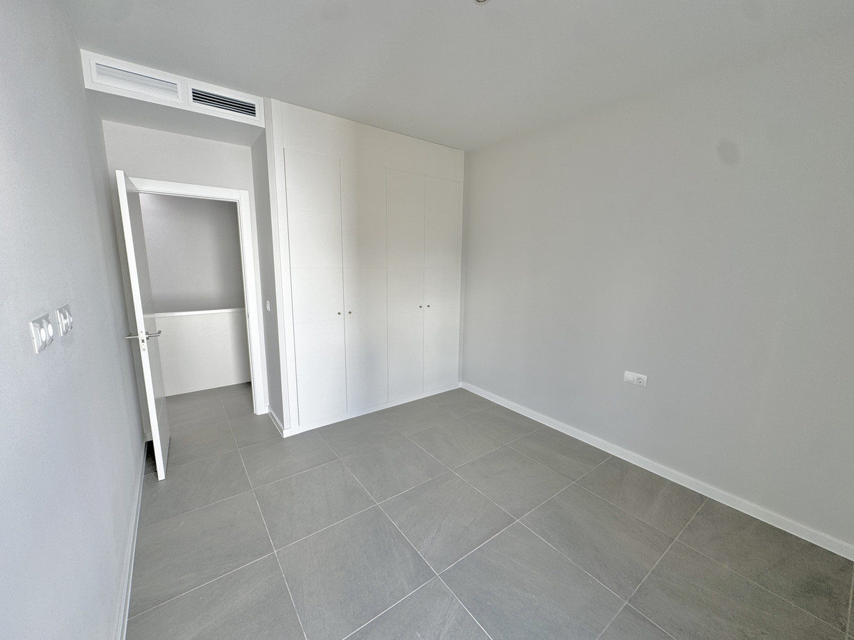 4 bedroom Semi-detached for sale in Riviera del Sol – R5249029