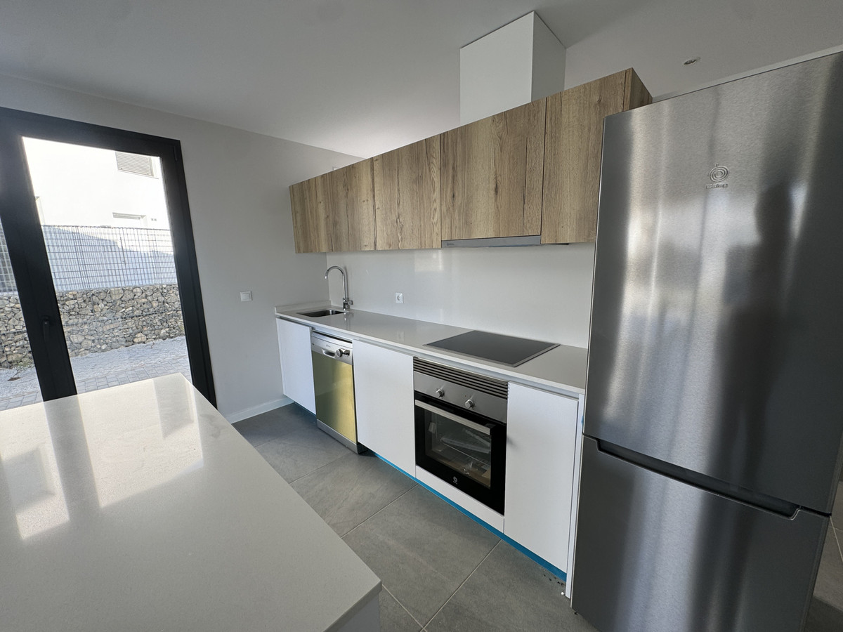 4 bedroom Semi-detached for sale in Riviera del Sol – R5249029