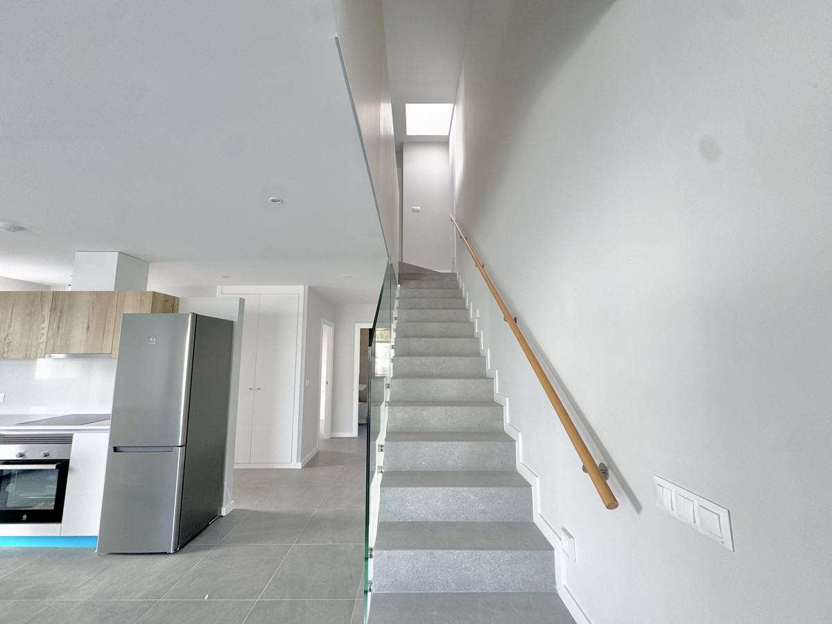 4 bedroom Semi-detached for sale in Riviera del Sol – R5249029