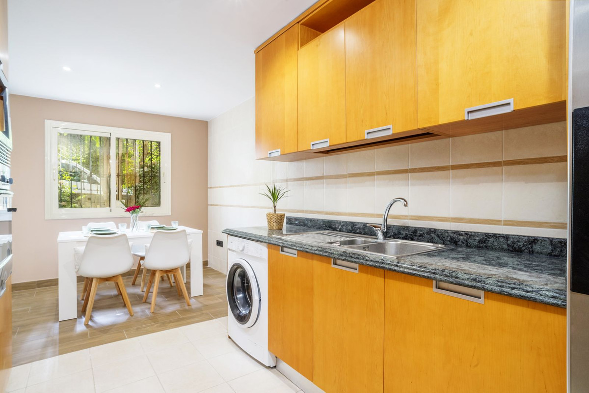 3 bedroom Apartments for sale in Marbella – R5153680