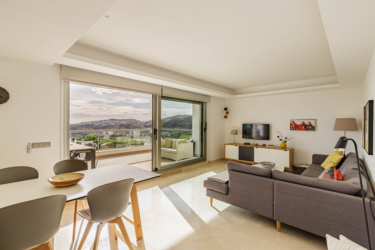 3 bedroom Apartments for sale in Los Arqueros – R5257060