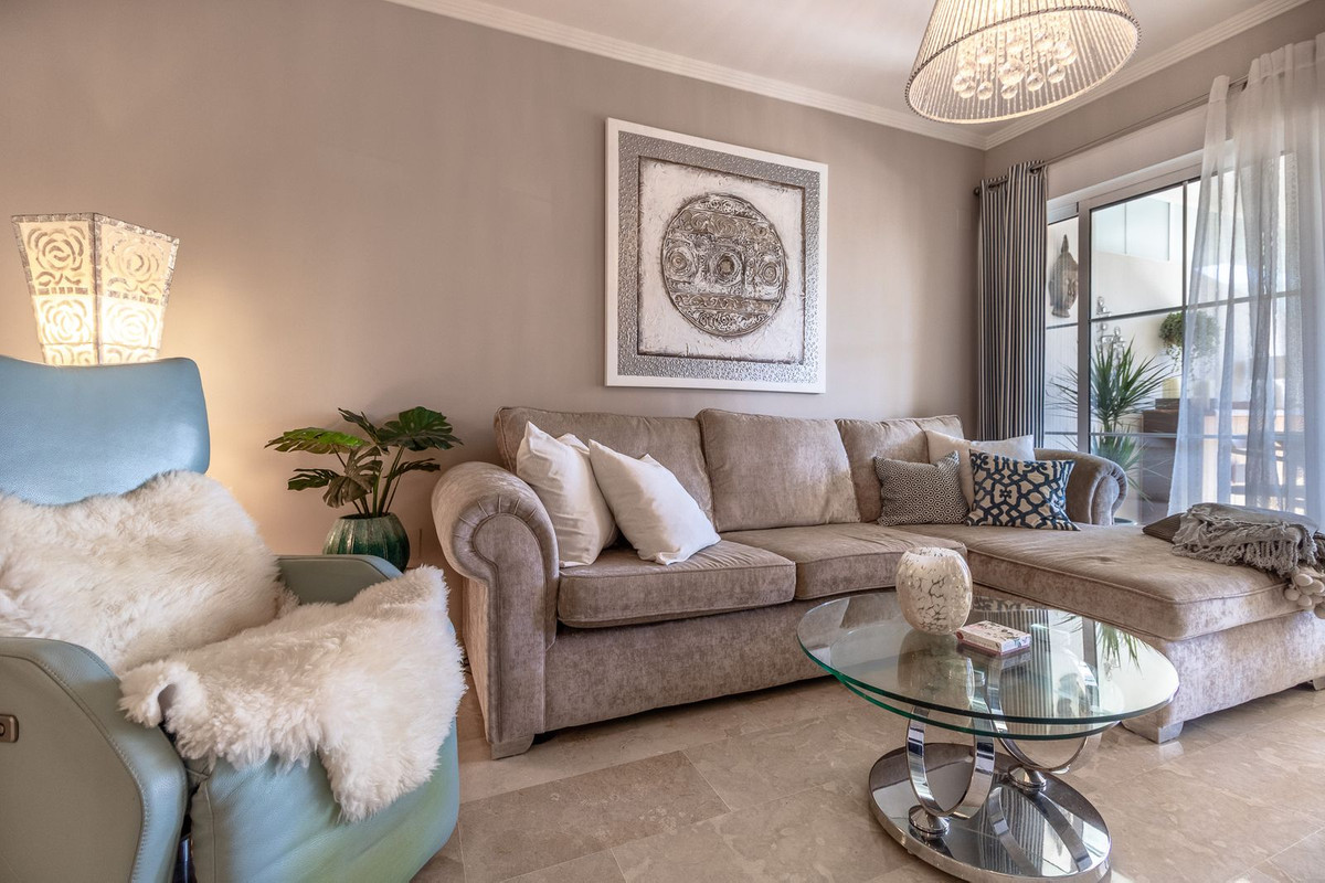 2 bedroom Apartments for sale in La Cala de Mijas – R5201845