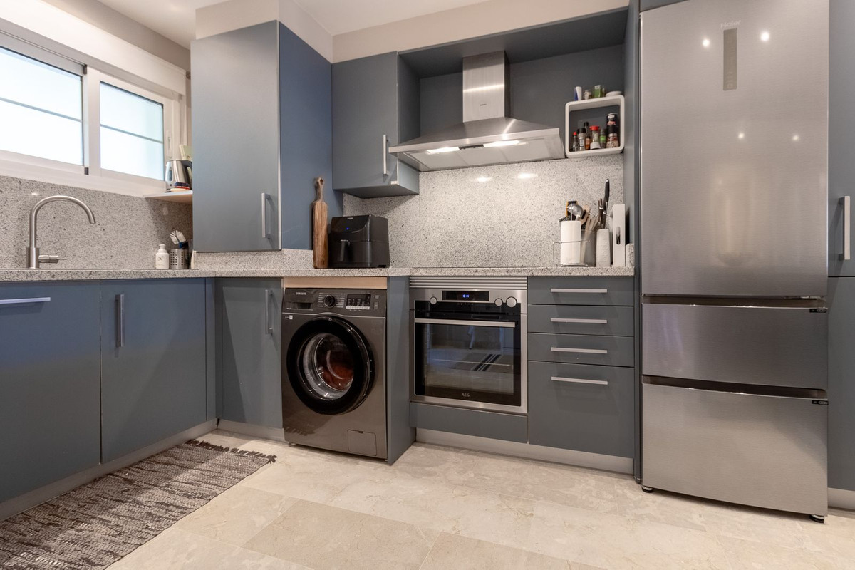 2 bedroom Apartments for sale in La Cala de Mijas – R5201845