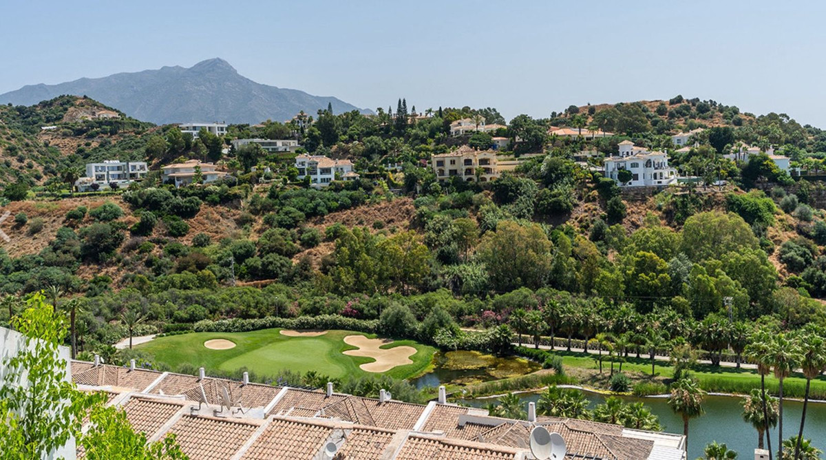 3 bedroom Apartments for sale in La Quinta – R5291689