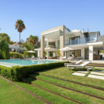 6 bedroom Villas for sale in Milla de Oro – R5181565