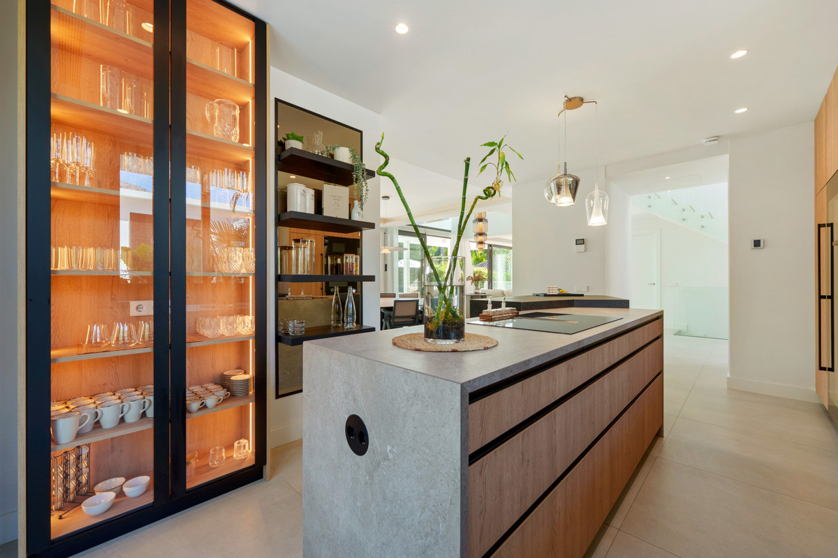 6 bedroom Villas for sale in Milla de Oro – R5181565