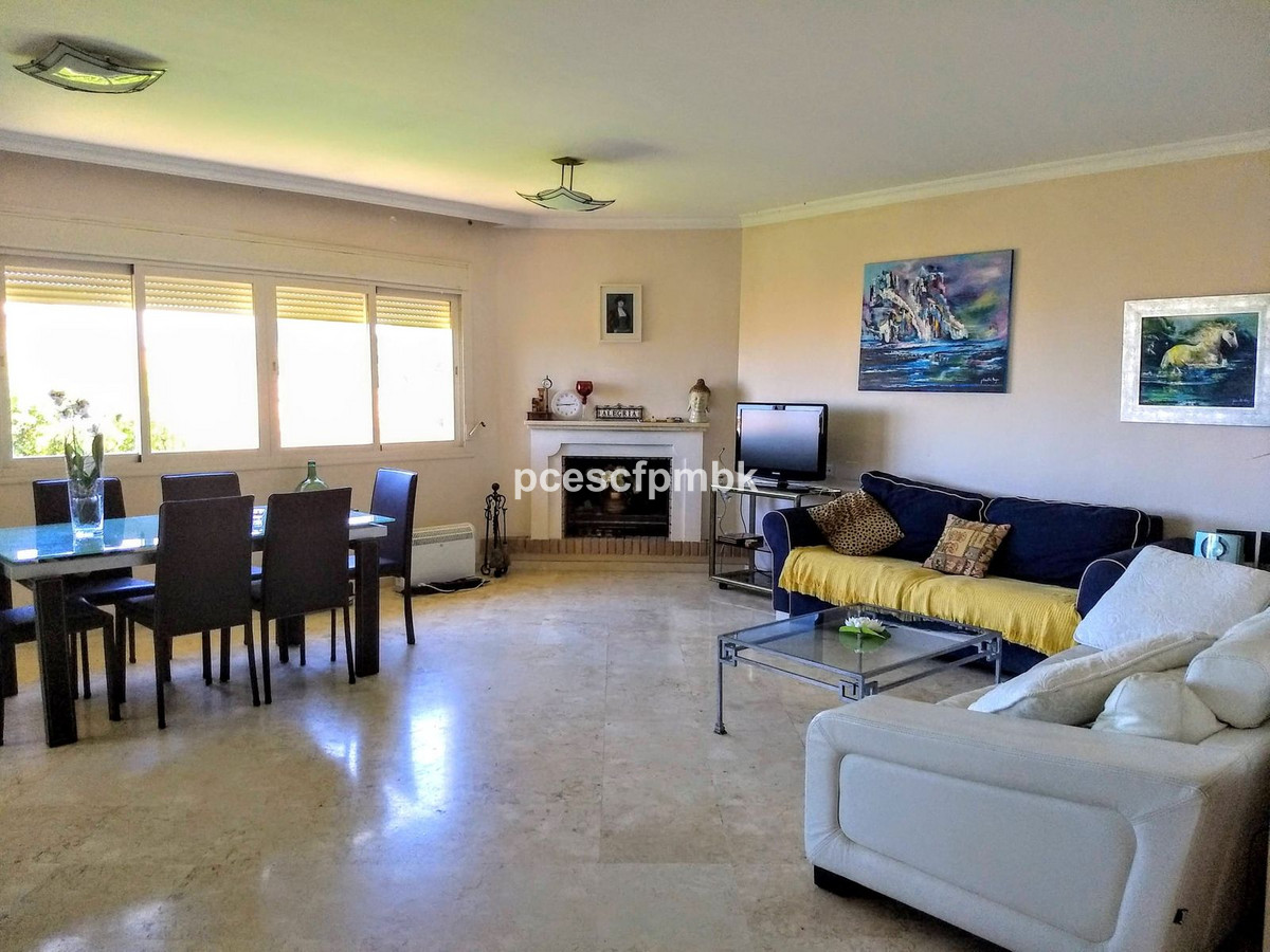 2 bedroom Apartments for sale in La Mairena – R5252959