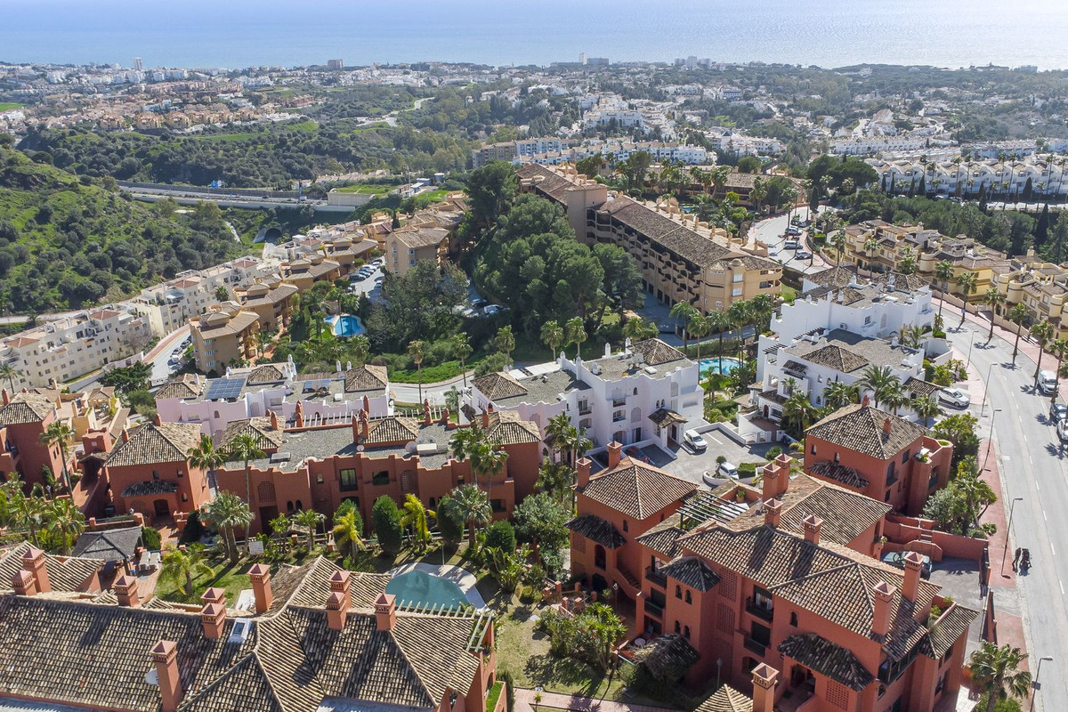 2 bedroom Apartments for sale in Calahonda – R5306494