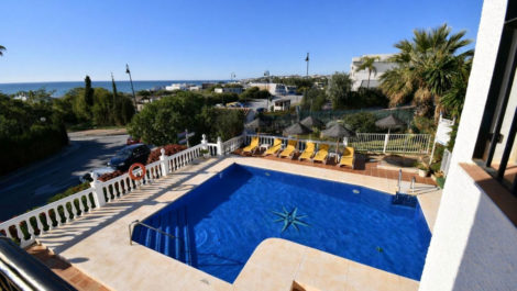 Apartamentos de 3 dormitorios en venta en Mijas – R5299549