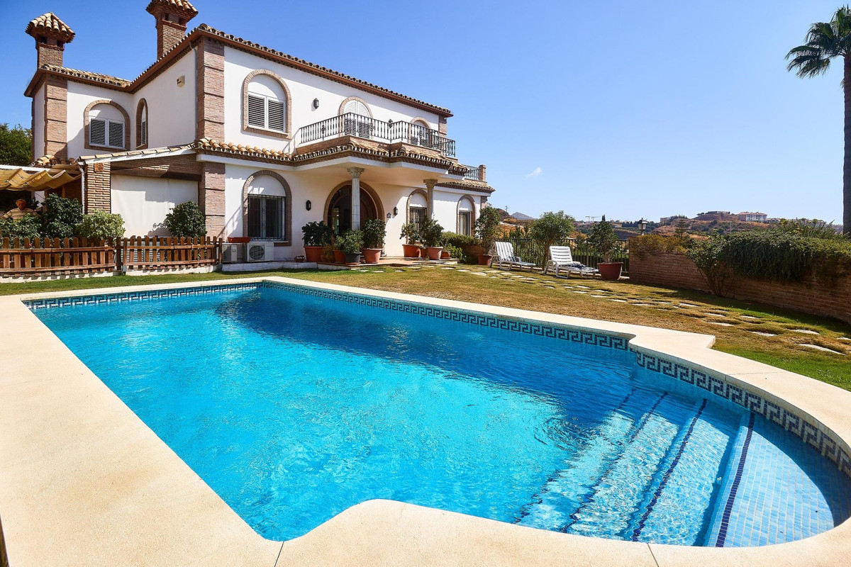 4 bedroom Villas for sale in Mijas – R4834549