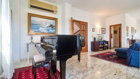 Villas de 4 dormitorios en venta en Mijas – R4834549