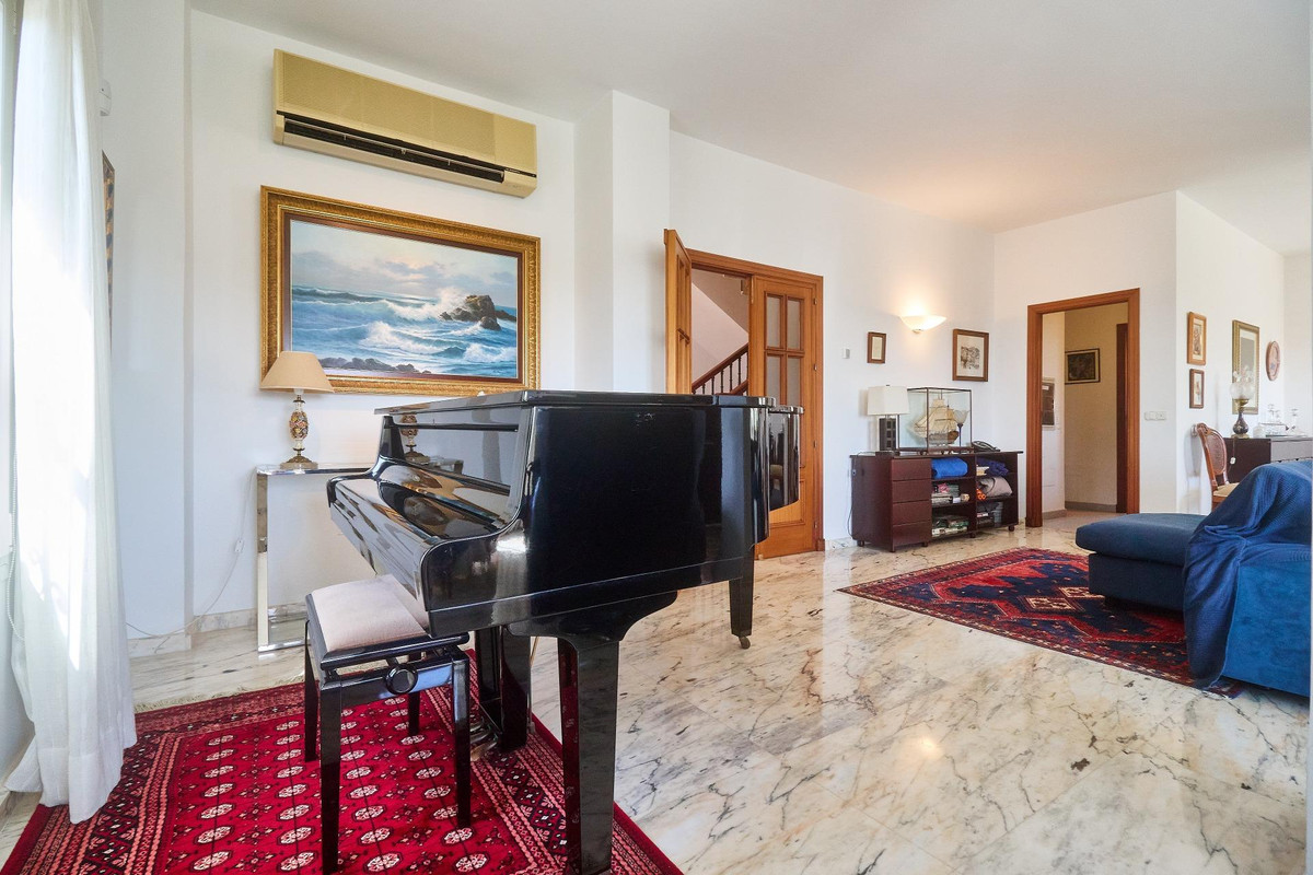 4 bedroom Villas for sale in Mijas – R4834549