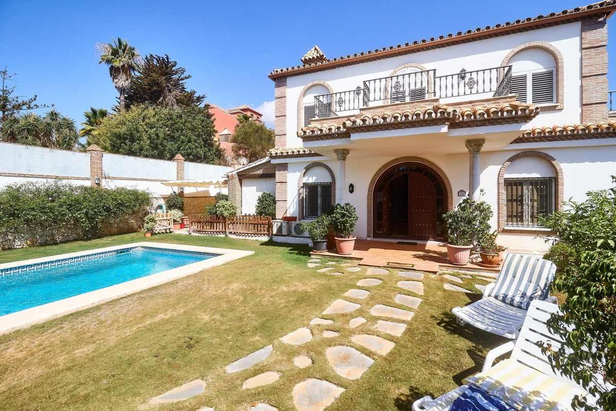 4 bedroom Villas for sale in Mijas – R4834549