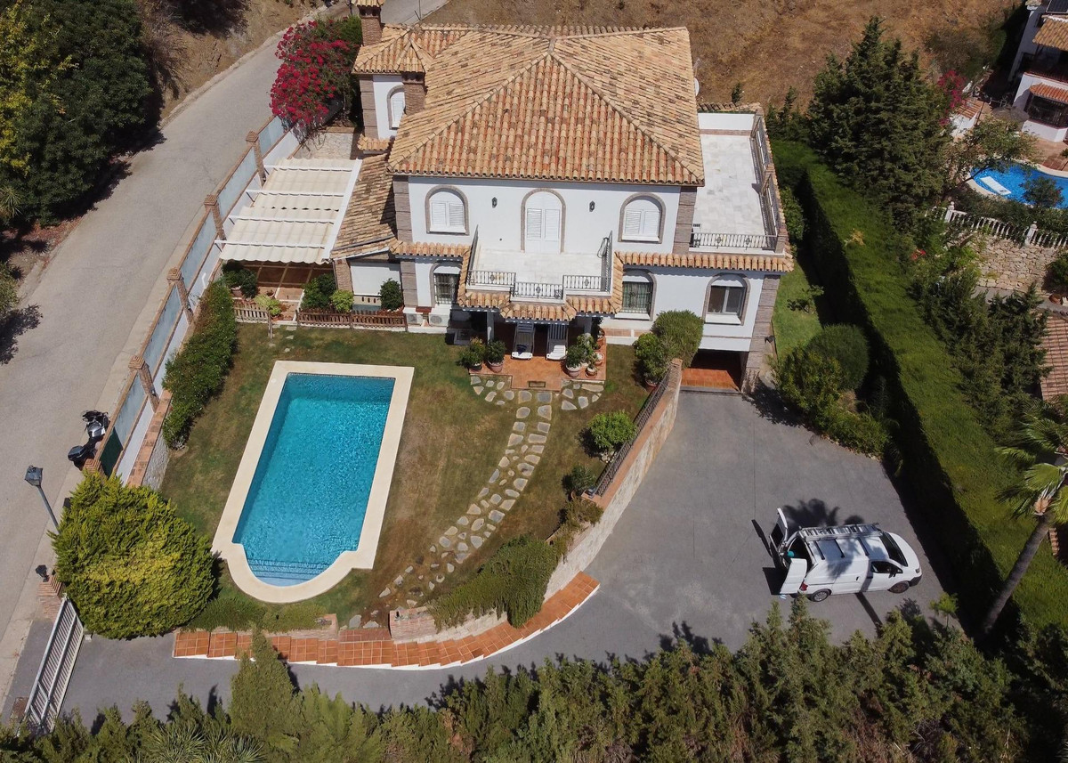 4 bedroom Villas for sale in Mijas – R4834549
