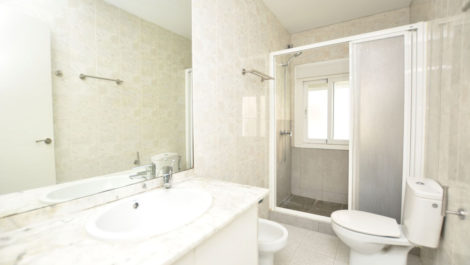 Apartamentos de 3 dormitorios en venta en Marbella – R5287930