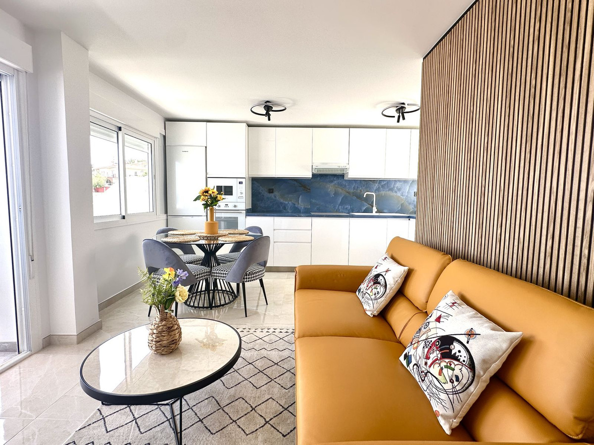 2 bedroom Apartments for sale in La Cala de Mijas – R5183143