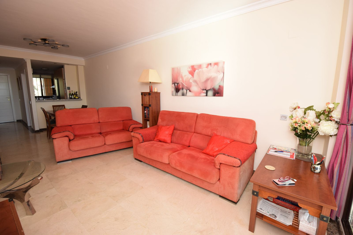 2 bedroom Apartments for sale in La Cala de Mijas – R5292763