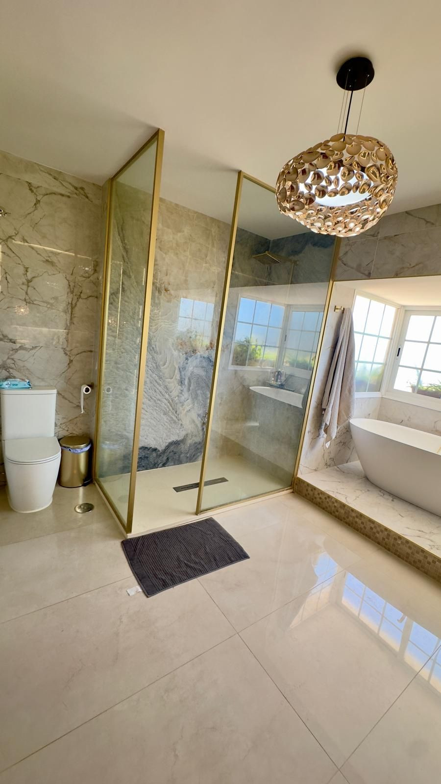 7 bedroom Villas for sale in Guadalmina Alta – R5230405