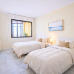 2 bedroom Apartments for sale in Marbella – R5299585