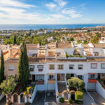 Adosados de 3 dormitorios en venta en Marbella – R5213557