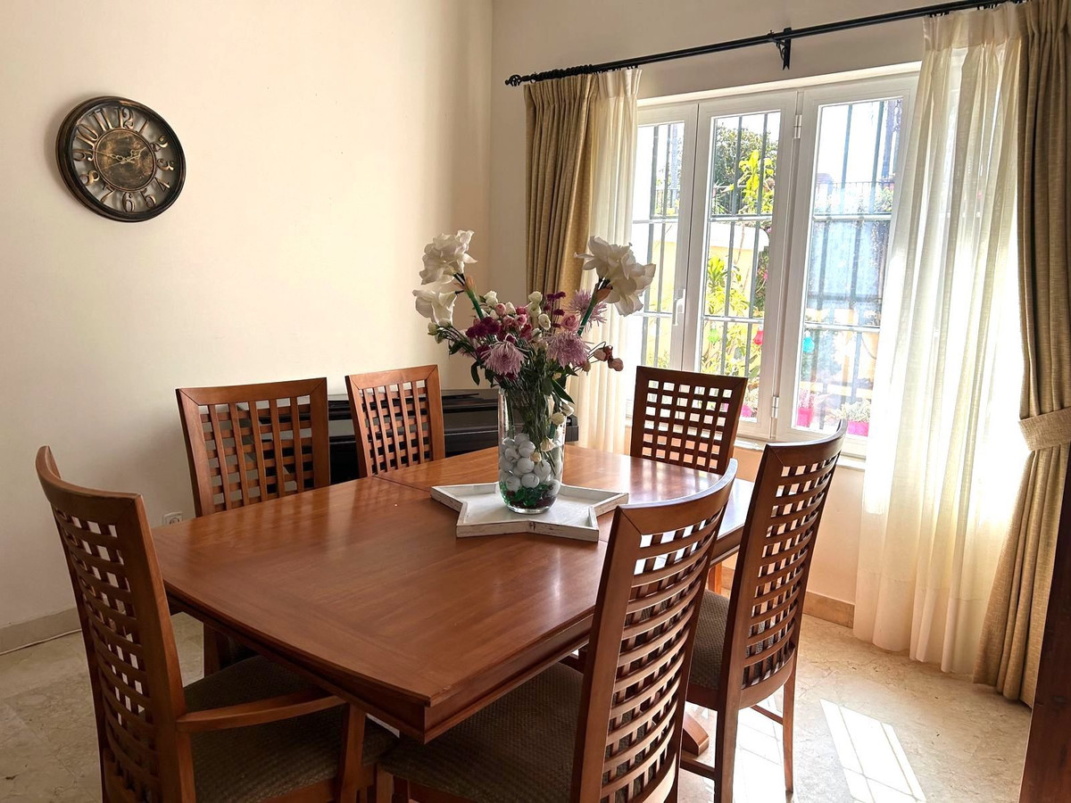 Pareados de 3 dormitorios en venta en Elviria – R5299516