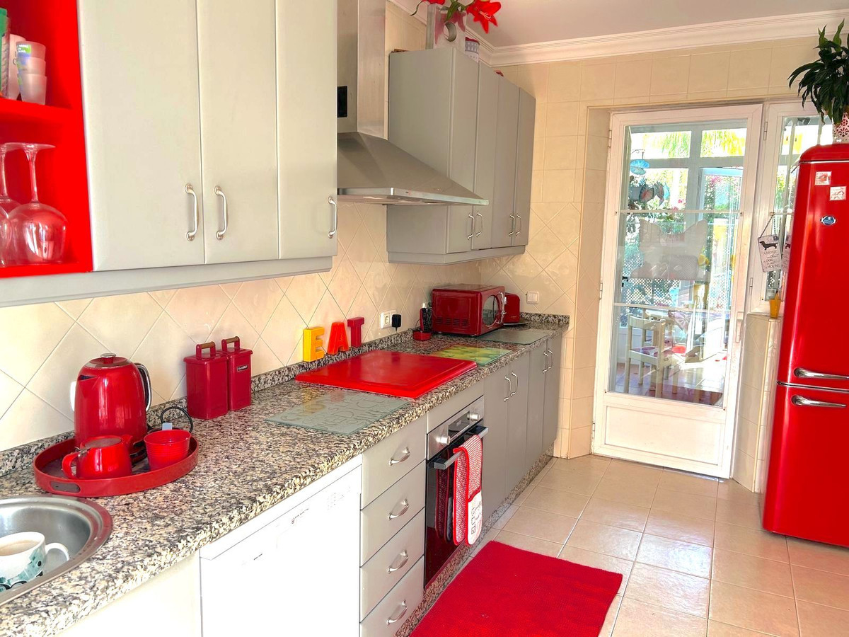 Pareados de 3 dormitorios en venta en Elviria – R5299516