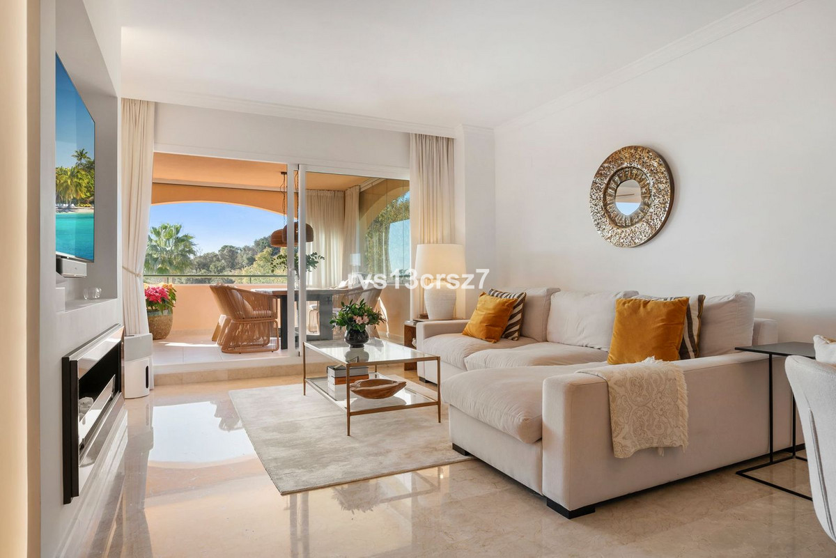 3 bedroom Apartments for sale in Elviria – R5286019