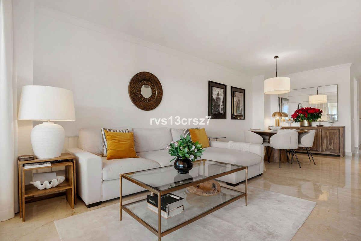 3 bedroom Apartments for sale in Elviria – R5286019