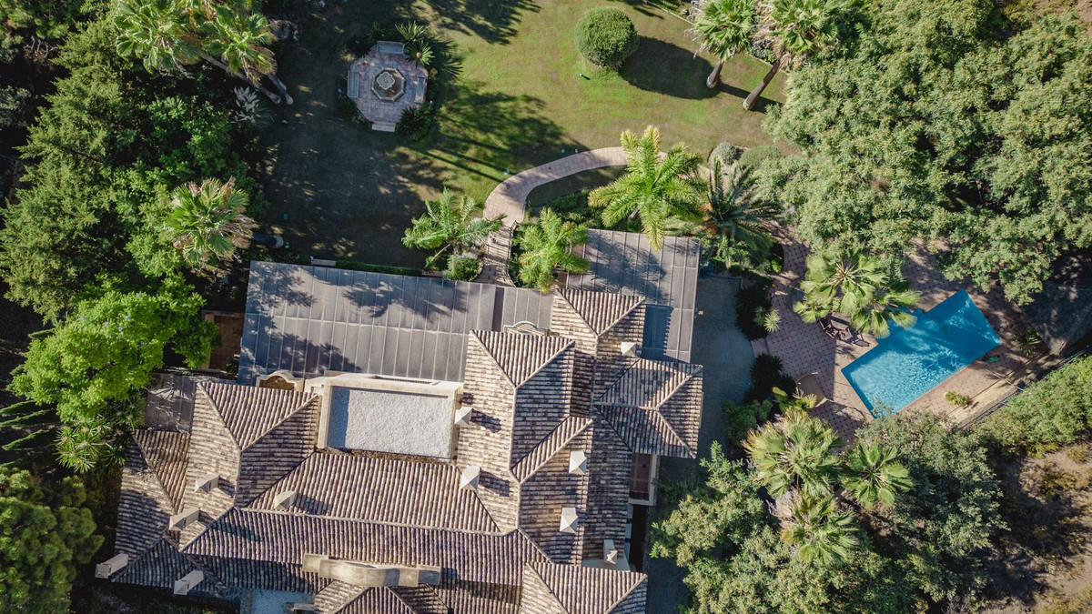 4 bedroom Villas for sale in La Zagaleta – R4140697