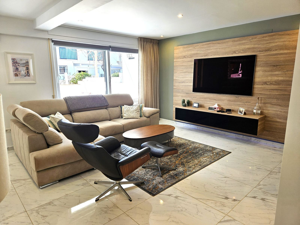 4 bedroom Townhouses for sale in La Cala de Mijas – R5297992