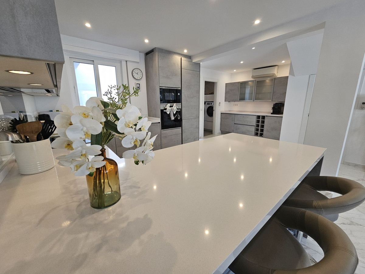 4 bedroom Townhouses for sale in La Cala de Mijas – R5297992