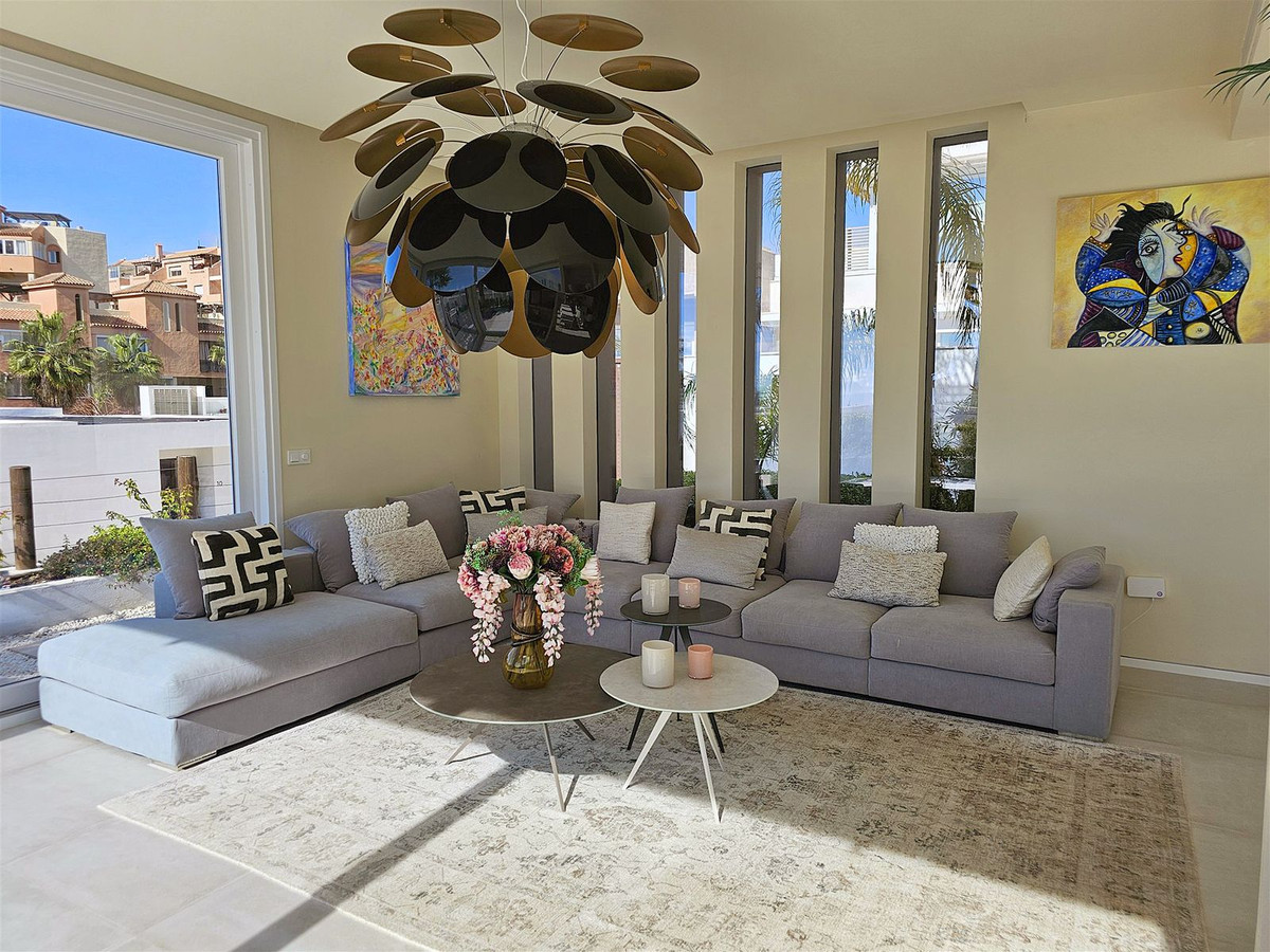 Villas de 5 dormitorios en venta en Riviera del Sol – R5311582 Villas de 5 dormitorios en venta en Riviera del Sol – R5311582