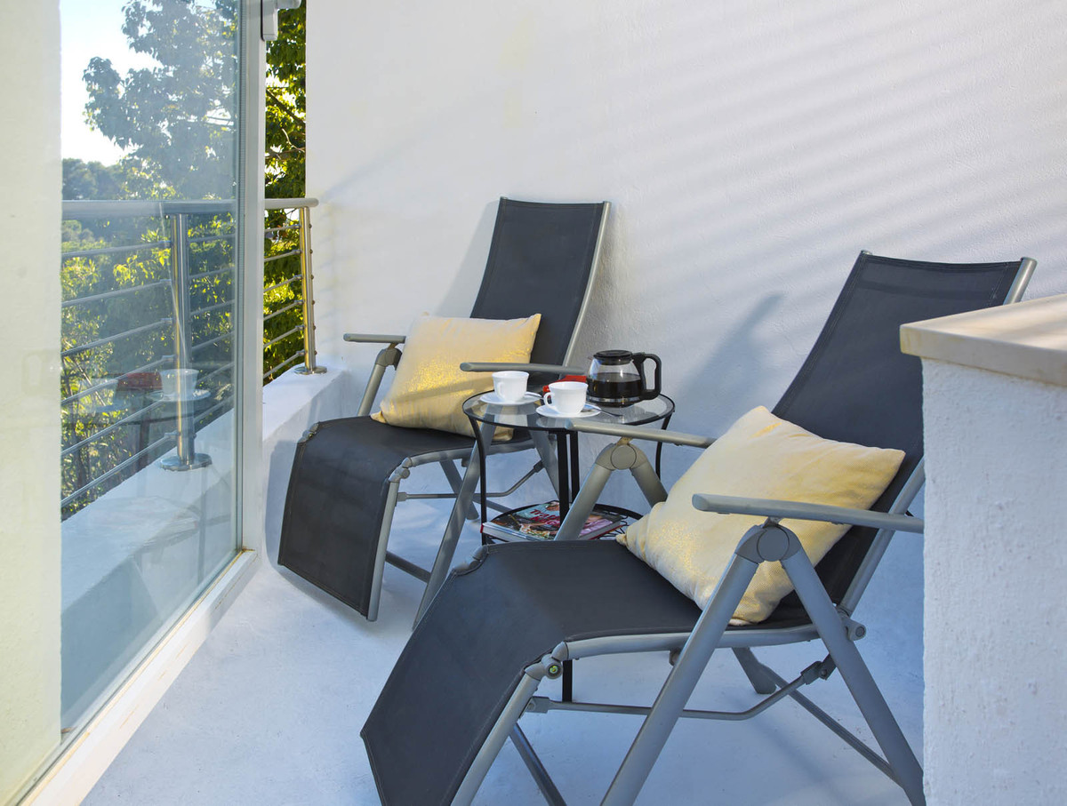 8 bedroom Villas for sale in Elviria – R4968919