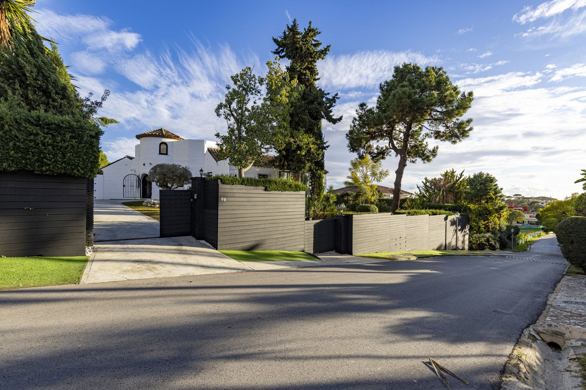 5 bedroom Villas for sale in Marbella – R5289592 5 bedroom Villas for sale in Marbella – R5289592