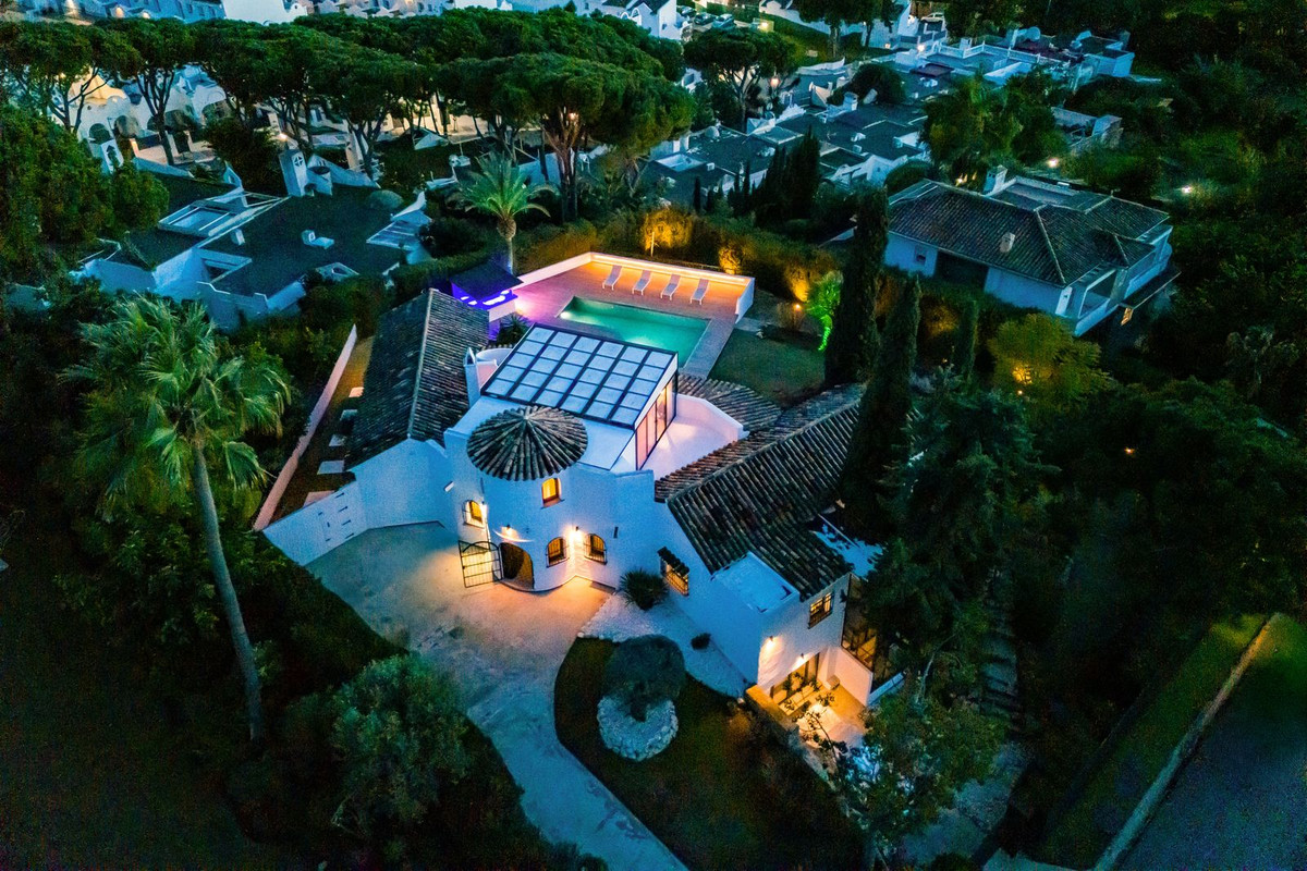 5 bedroom Villas for sale in Marbella – R5289592 5 bedroom Villas for sale in Marbella – R5289592