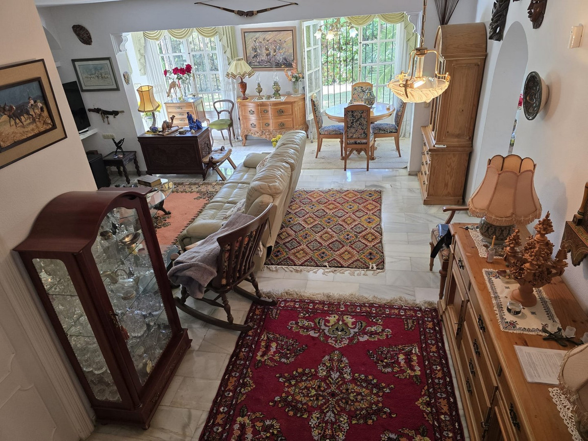 4 bedroom Villas for sale in Calahonda – R5272579