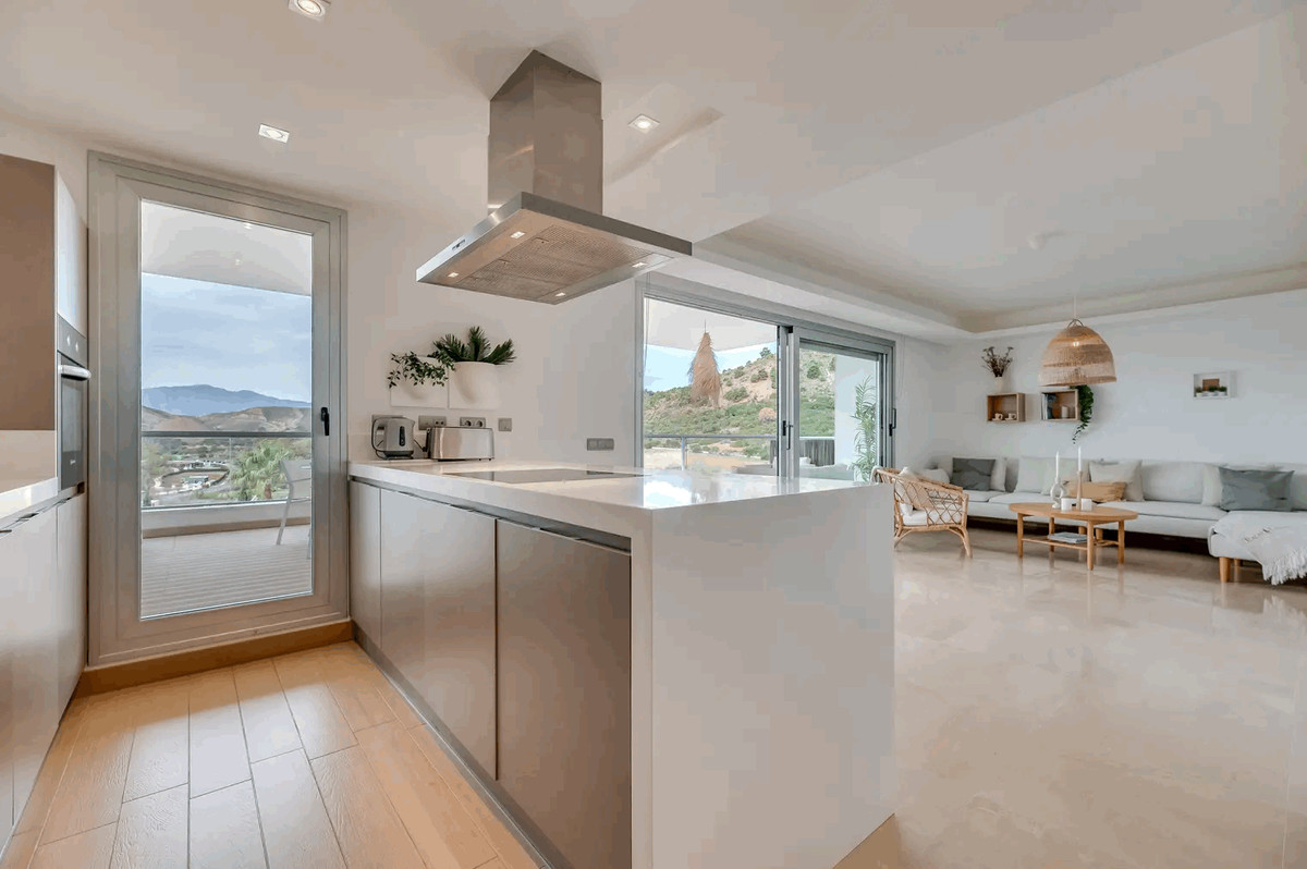 3 bedroom Apartments for sale in Los Arqueros – R5305408